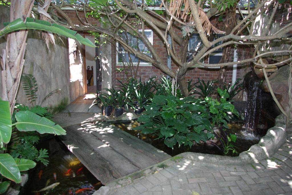 Columbus Guest House Mbombela Esterno foto